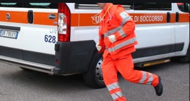 DE3