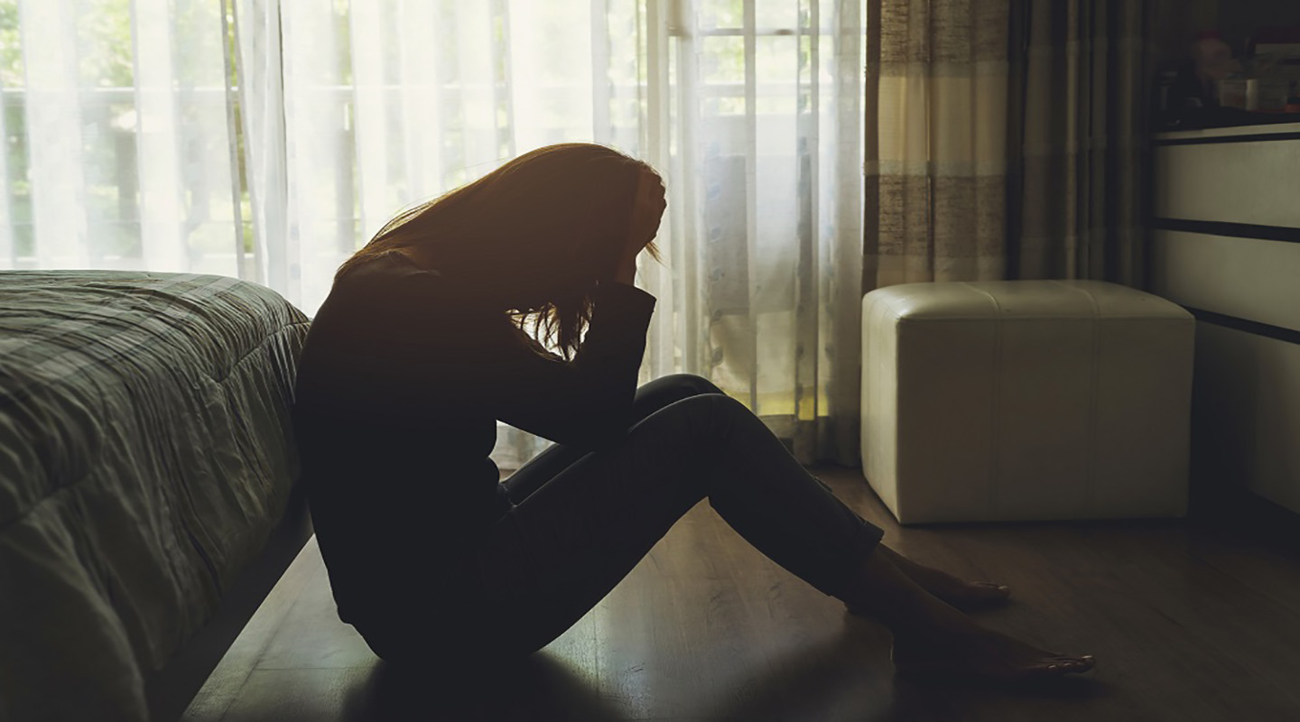 donna triste_ThinkstockPhotos-680834894 jpg